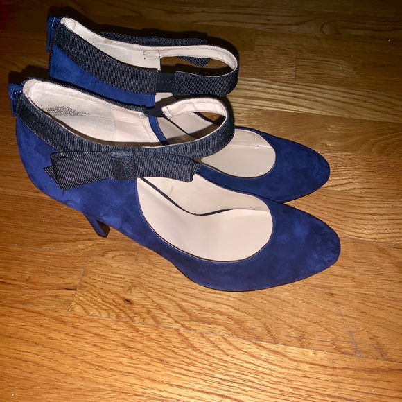 NINE WEST PUMPS - Picture 2 of 8